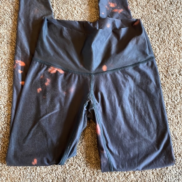 Teeki Yoga Pants - Picture 3 of 5